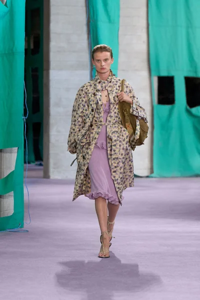 Look 26